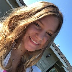 Meet your Posher, Maya